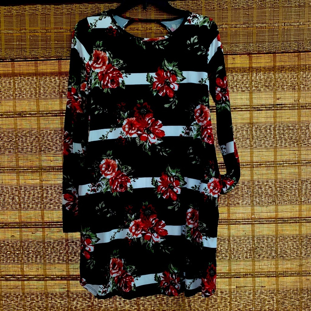 Longe sleeved print dress